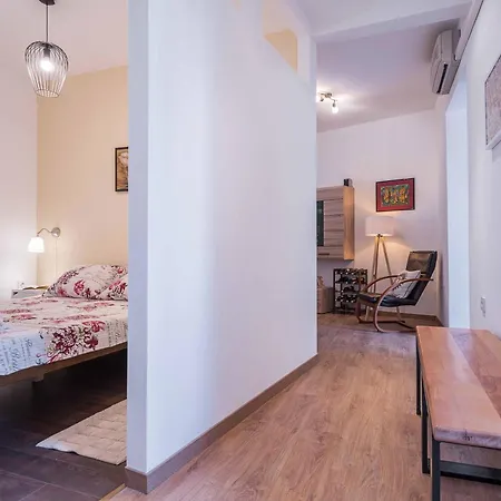 Апартаменты Porta Aurea Sunny Пула