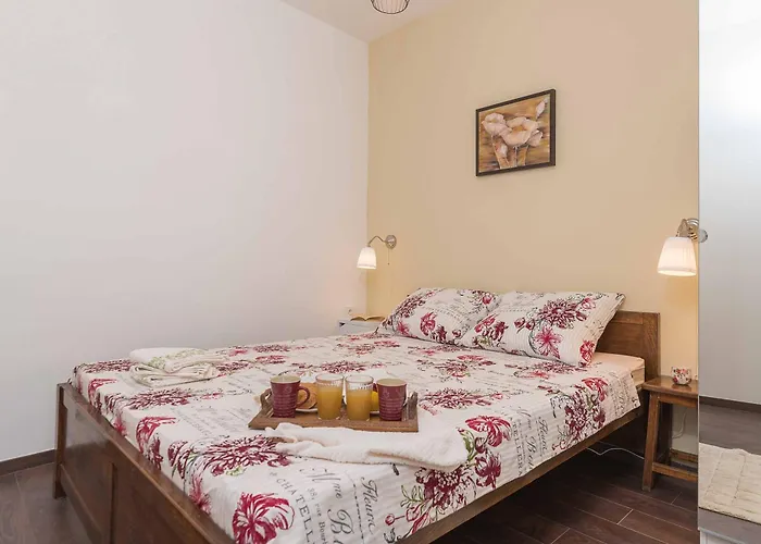 Porta Aurea Sunny 풀라